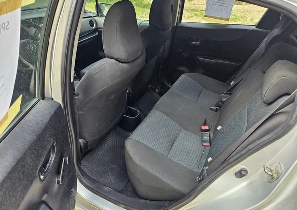 Toyota Yaris cena 19900 przebieg: 204000, rok produkcji 2012 z Przemyśl małe 67